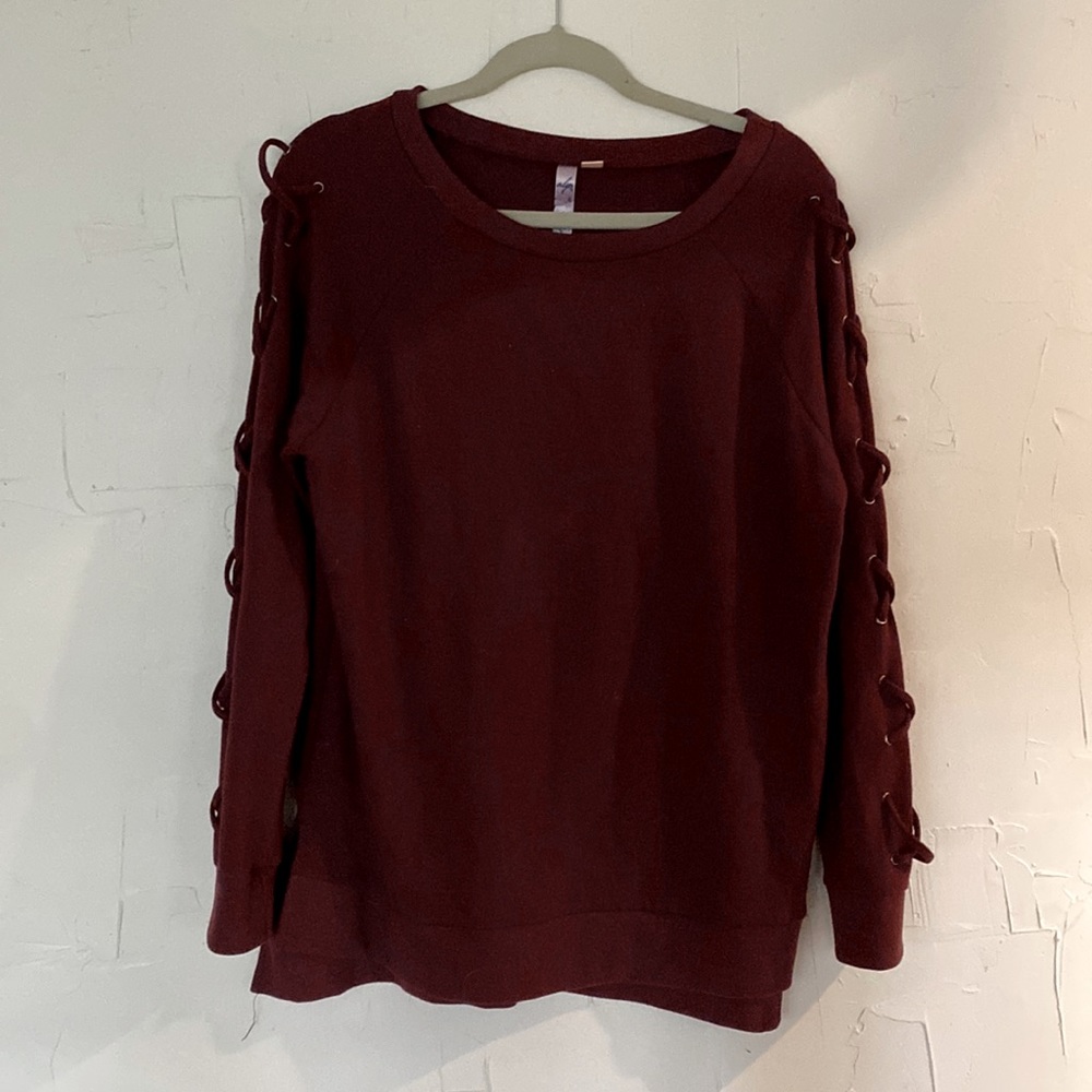 Maroon sweater